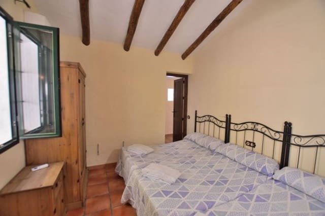 5 bedroom Finca/Country House for sale in Zahara de la Sierra with pool - € 470,000 (Ref: 9205632)