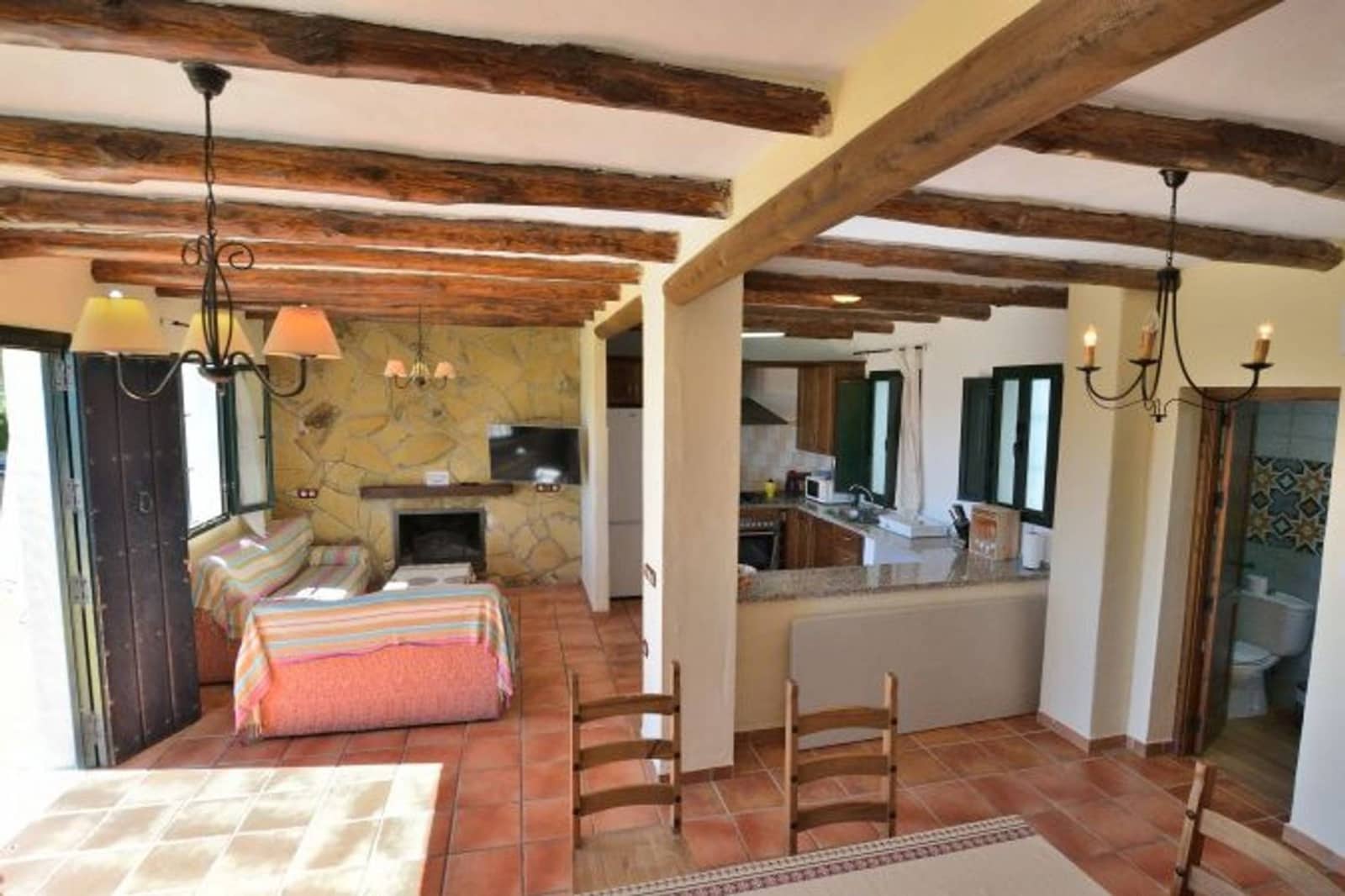 5 slaapkamer Finca/Landhuis te koop in Zahara de la Sierra met zwembad - € 470.000 (Ref: 9205632)