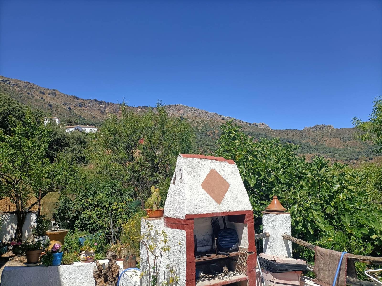 Finca/Casa Rural de 3 habitaciones en Benadalid en venta - 170.000 € (Ref: 9235820)