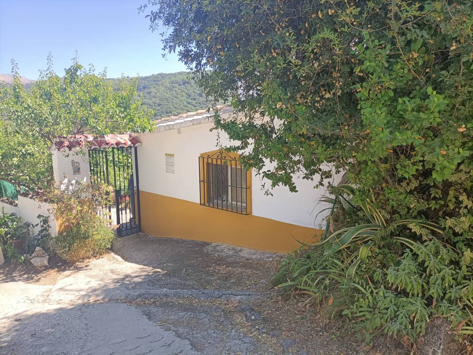 Finca/Casa Rural de 3 habitaciones en Benadalid en venta - 170.000 € (Ref: 9235820)