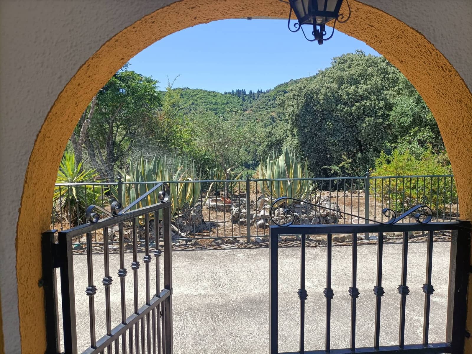 Finca/Casa Rural de 3 habitaciones en Benadalid en venta - 170.000 € (Ref: 9235820)