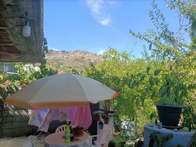 2 soveværelse Finca/Landehus til salg i Benadalid med swimmingpool - € 174.000 (Ref: 9239512)