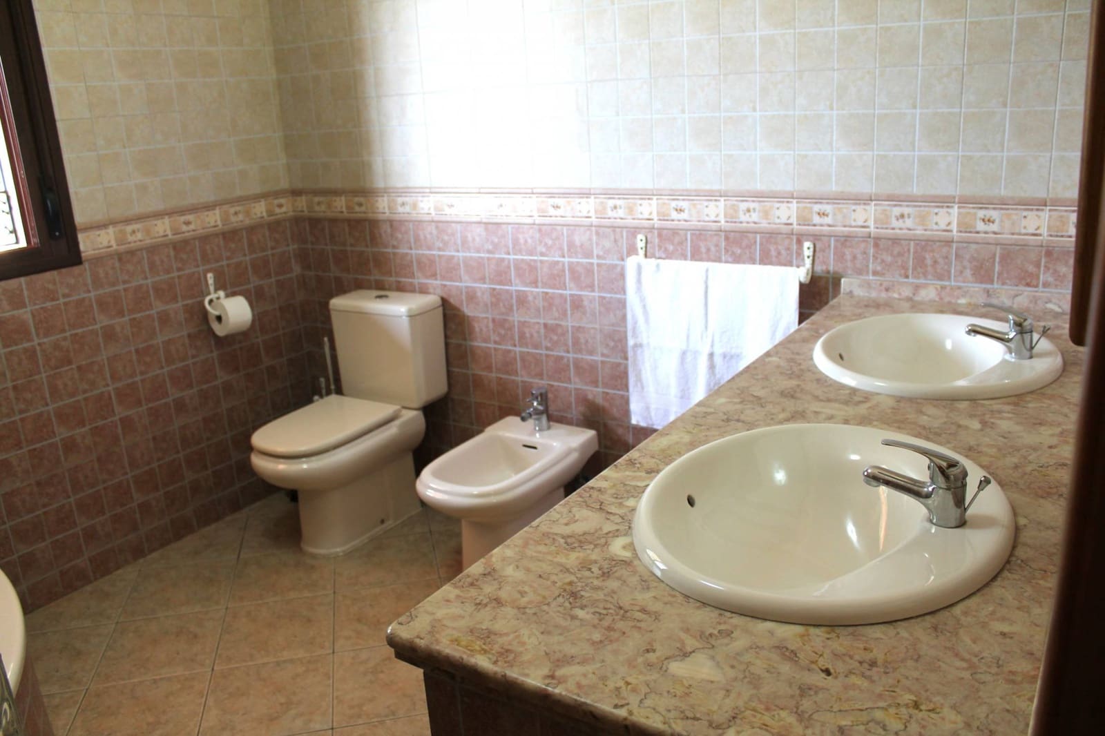 4 soverom Villa til salgs i Cortes de la Frontera med svømmebasseng - € 585 000 (Ref: 9297750)