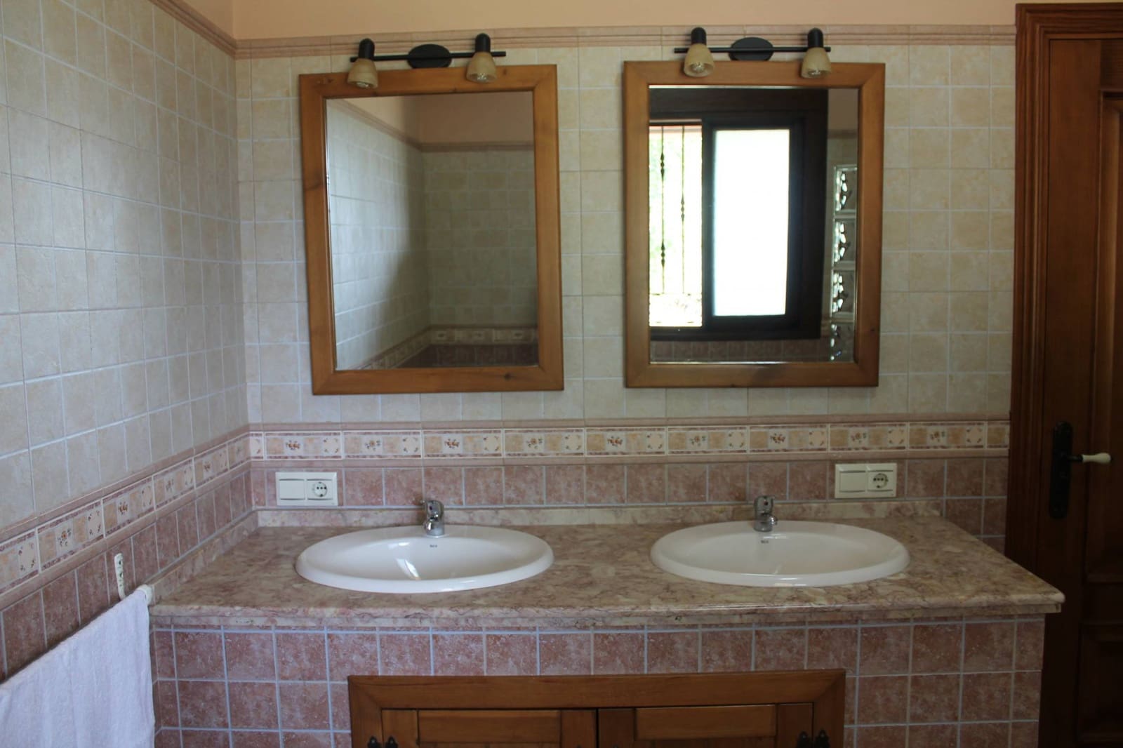 4 soverom Villa til salgs i Cortes de la Frontera med svømmebasseng - € 585 000 (Ref: 9297750)