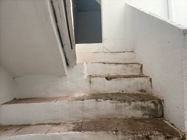 6 soveværelse Byhus til salg i Ronda - € 350.000 (Ref: 9325223)