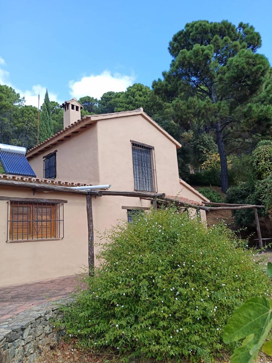 2 bedroom Finca/Country House for sale in Jubrique - € 447,000 (Ref: 9326763)