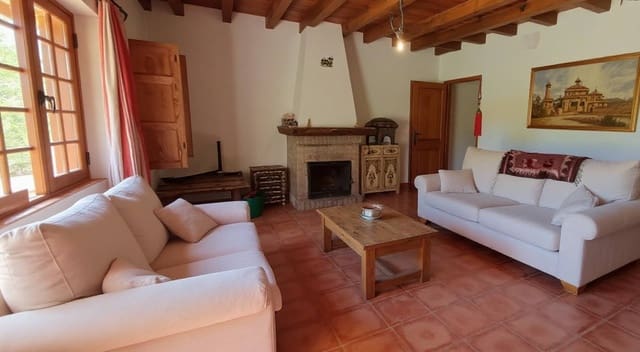 Finca/Casa Rural de 2 habitaciones en Jubrique en venta - 447.000 € (Ref: 9326763)