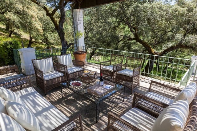 4 chambre Finca/Maison de Campagne à vendre à Gaucín avec piscine - 3 950 000 € (Ref: 9392067)