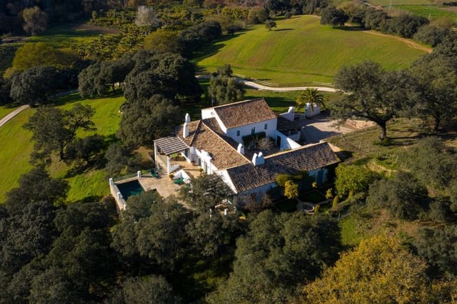 4 chambre Finca/Maison de Campagne à vendre à Gaucín avec piscine - 3 950 000 € (Ref: 9392067)