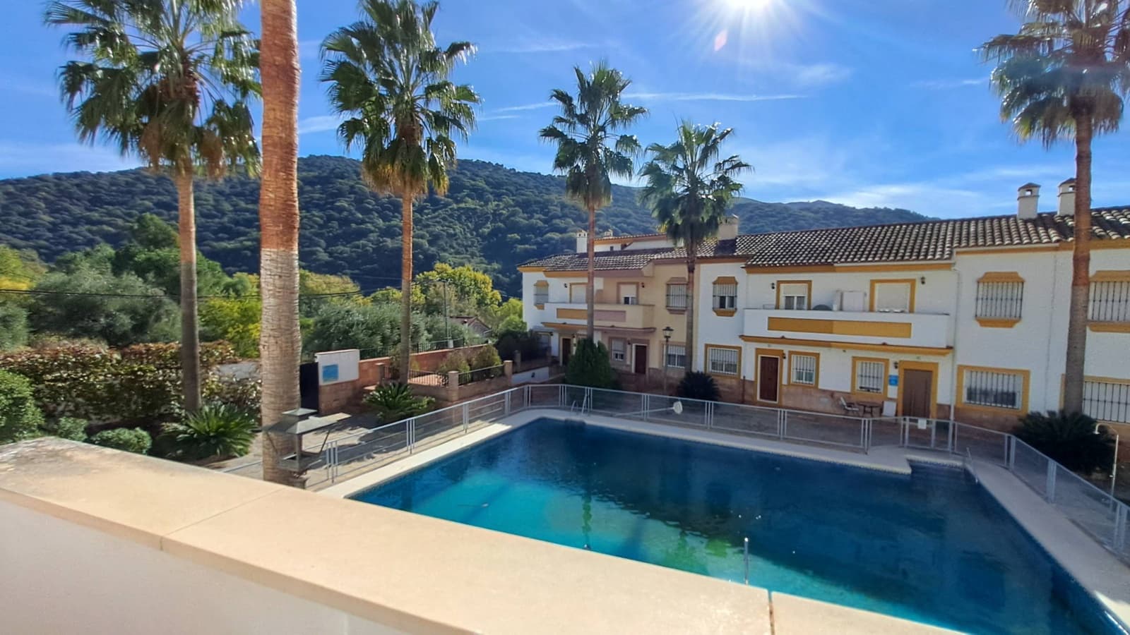 3 soveværelse Byhus til salg i Benaojan med swimmingpool - € 145.000 (Ref: 9424183)