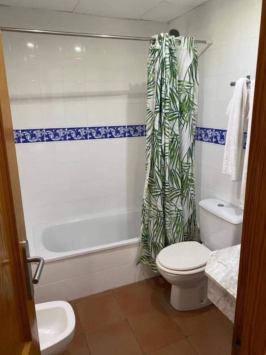 16 makuuhuone Hotelli myytävänä paikassa San Martin del Tesorillo - 1 850 000 € (Ref: 9451386)