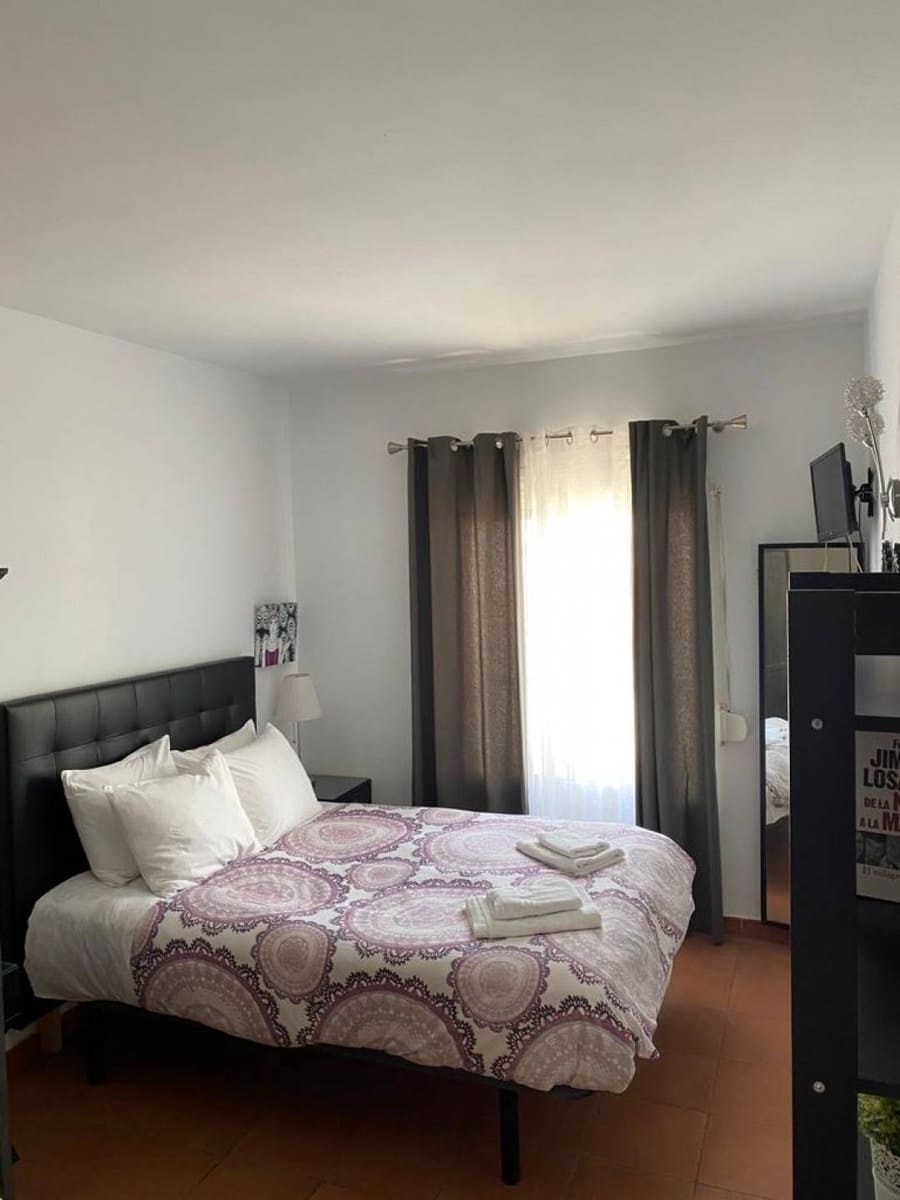 16 makuuhuone Hotelli myytävänä paikassa San Martin del Tesorillo - 1 850 000 € (Ref: 9451386)