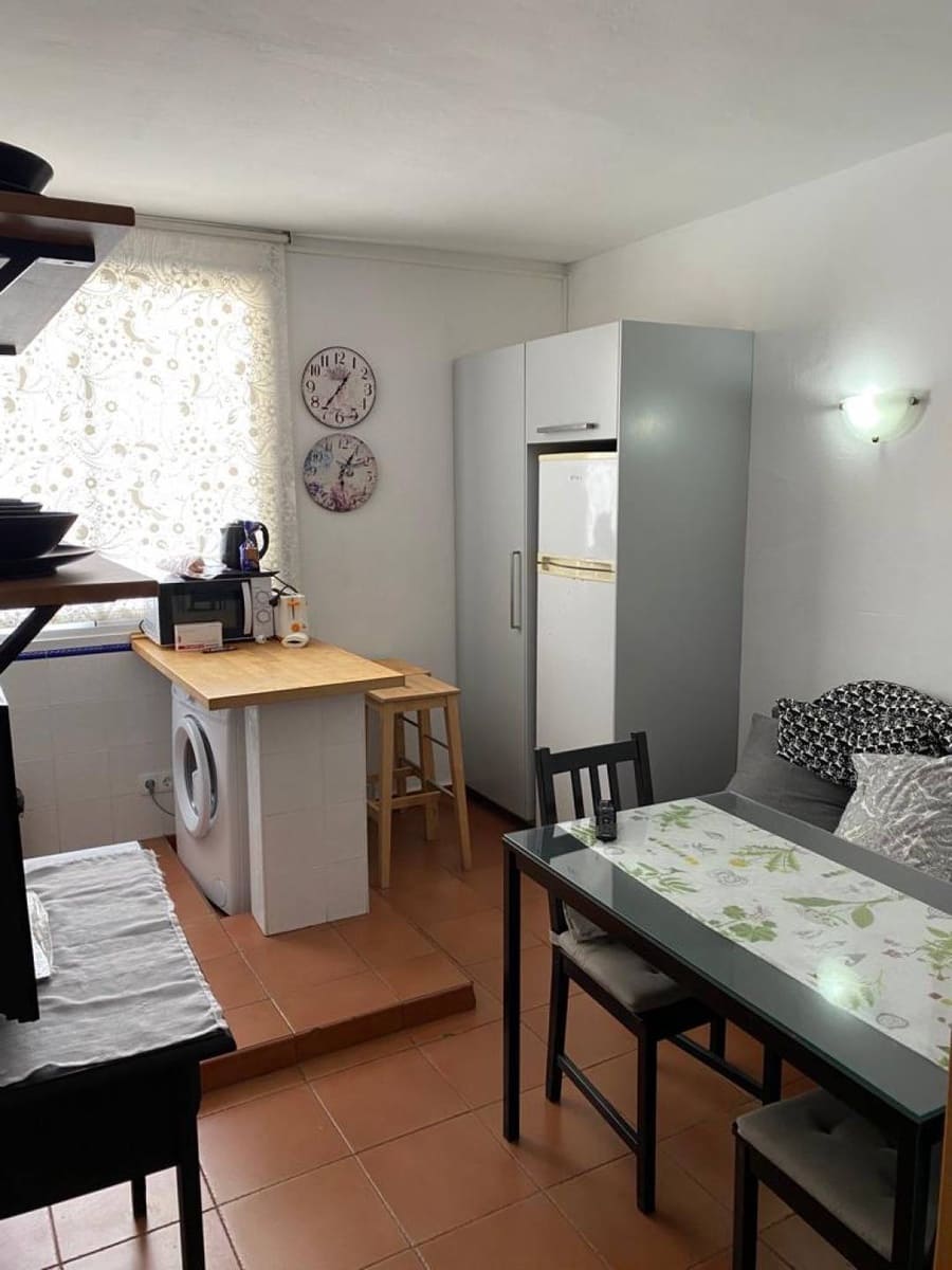 16 makuuhuone Hotelli myytävänä paikassa San Martin del Tesorillo - 1 850 000 € (Ref: 9451386)