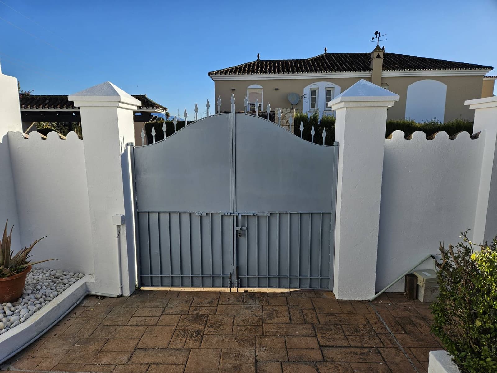 4 chambre Villa/Maison à vendre à Estepona avec piscine - 998 000 € (Ref: 9547102)