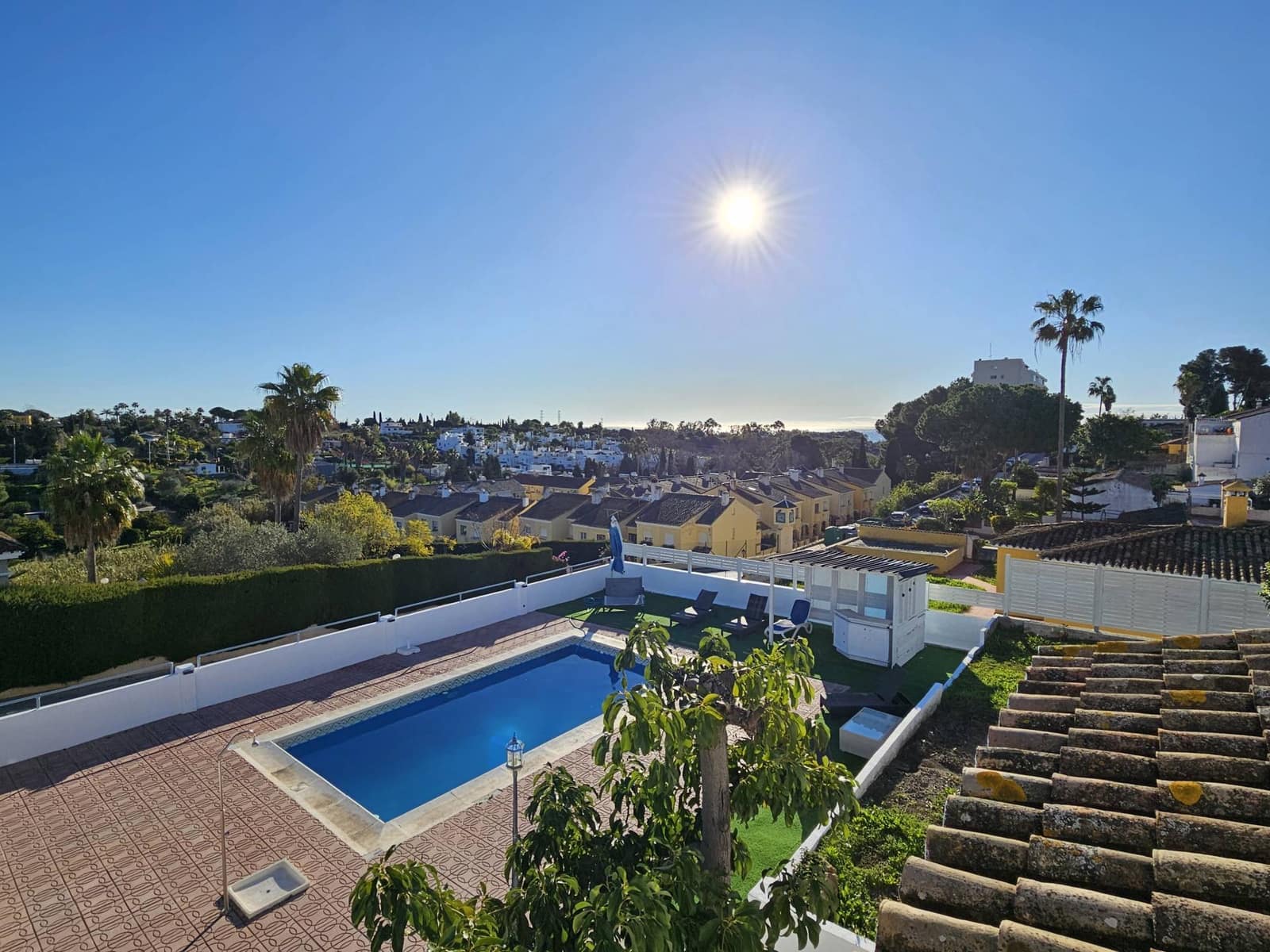 4 chambre Villa/Maison à vendre à Estepona avec piscine - 998 000 € (Ref: 9547102)