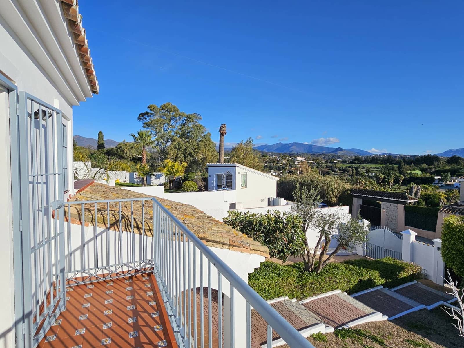 4 chambre Villa/Maison à vendre à Estepona avec piscine - 998 000 € (Ref: 9547102)