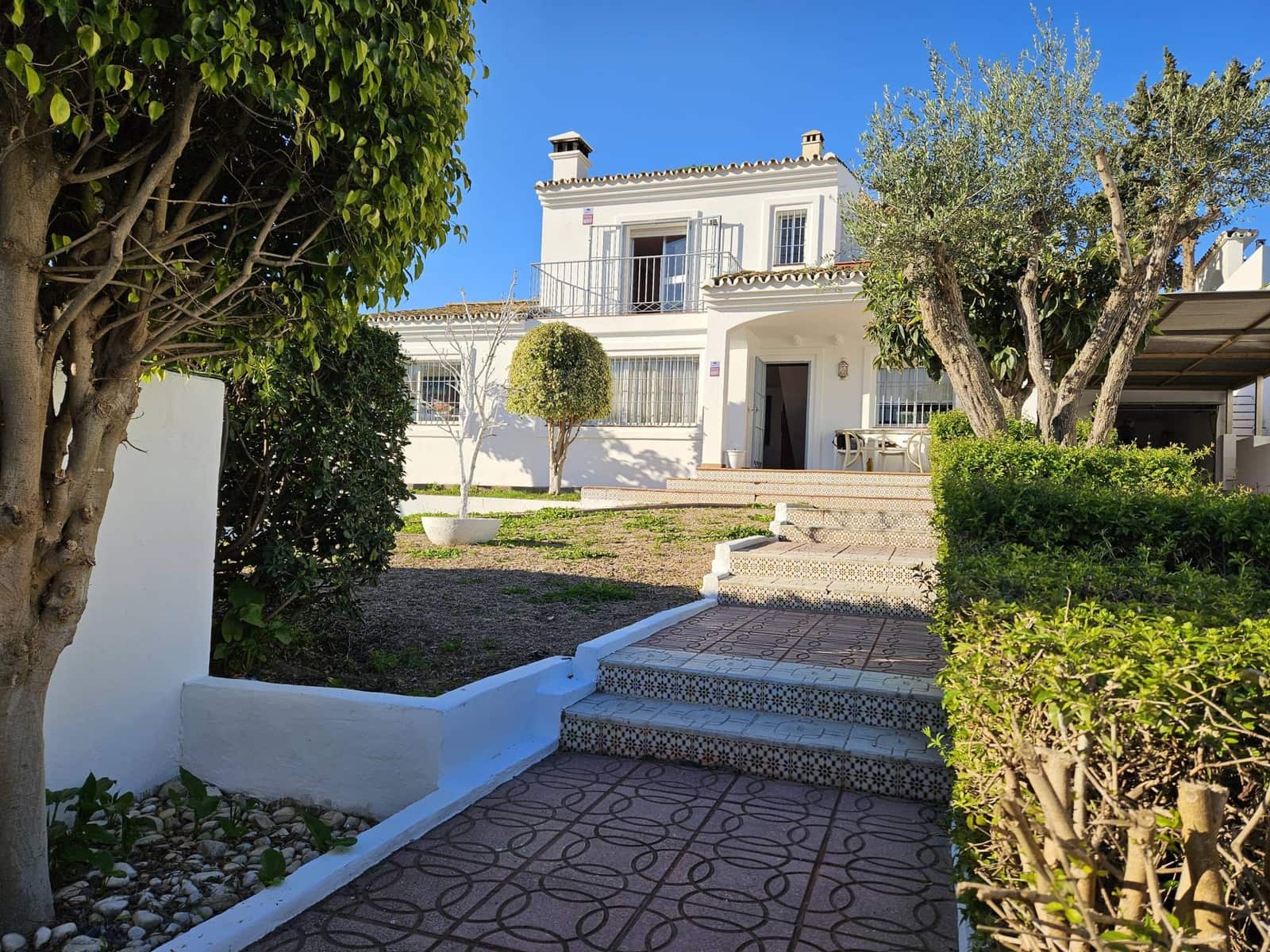 4 chambre Villa/Maison à vendre à Estepona avec piscine - 998 000 € (Ref: 9547102)