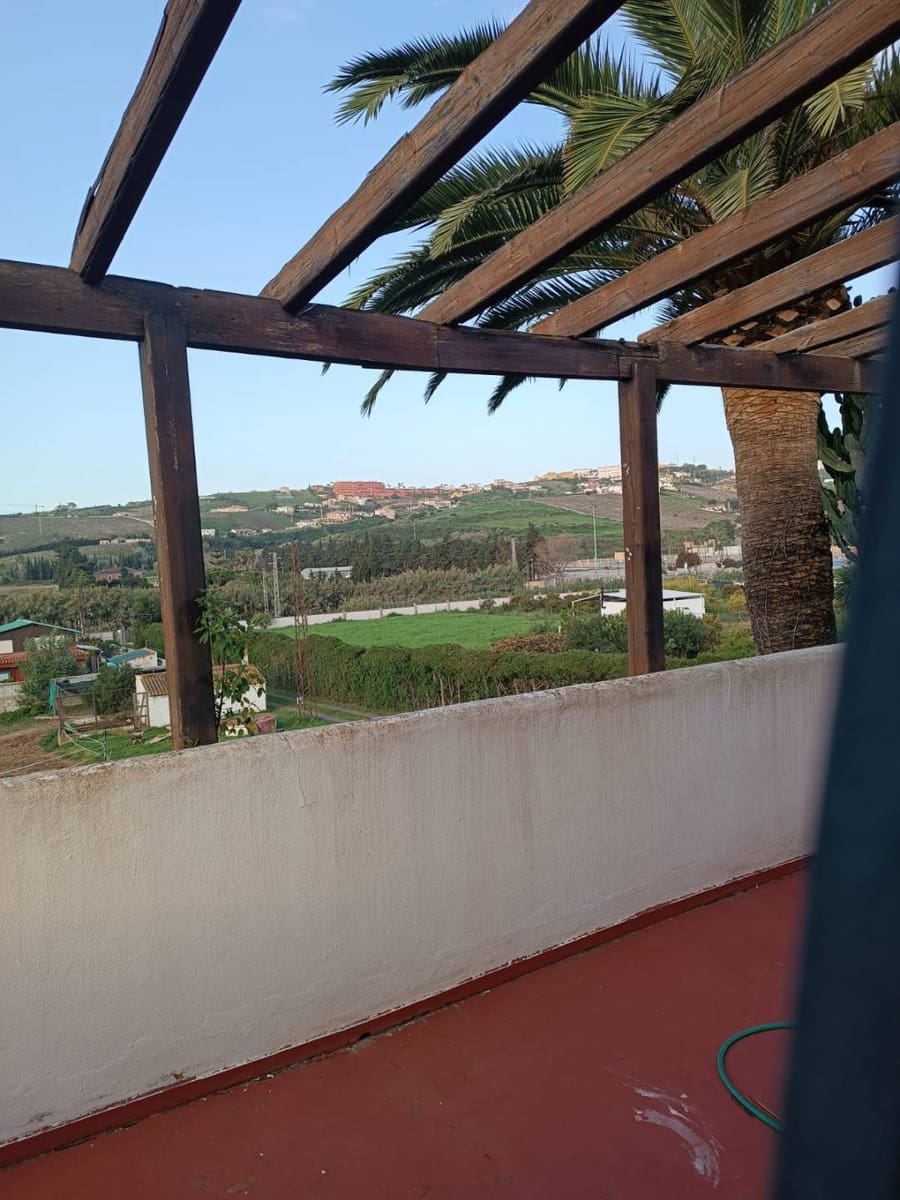 4 soveværelse Finca/Landehus til salg i Casares med swimmingpool - € 750.000 (Ref: 9638103)