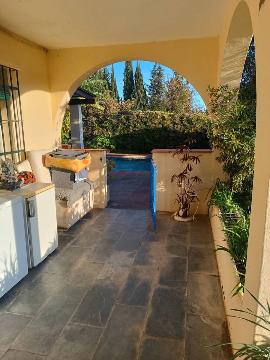 4 soveværelse Finca/Landehus til salg i Casares med swimmingpool - € 750.000 (Ref: 9638103)