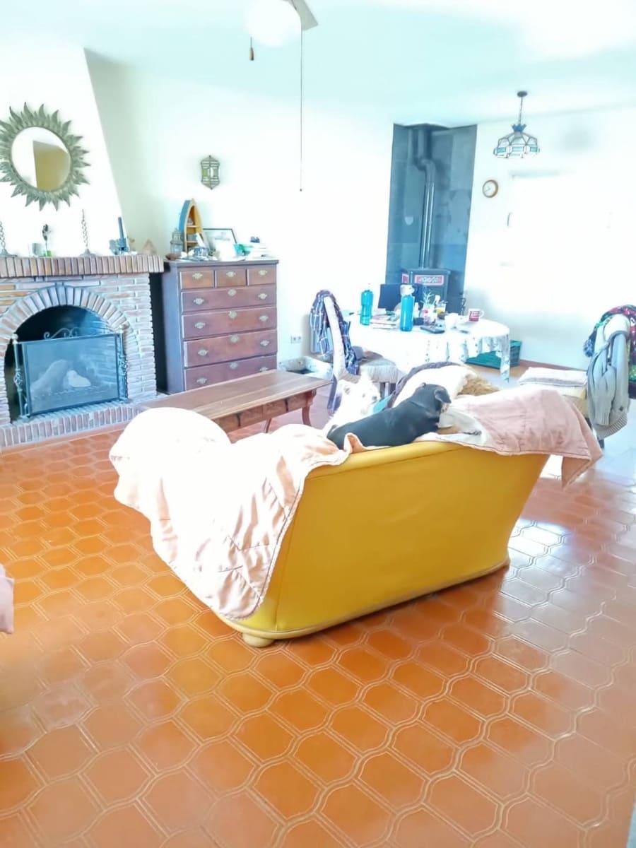 4 soveværelse Finca/Landehus til salg i Casares med swimmingpool - € 750.000 (Ref: 9638103)