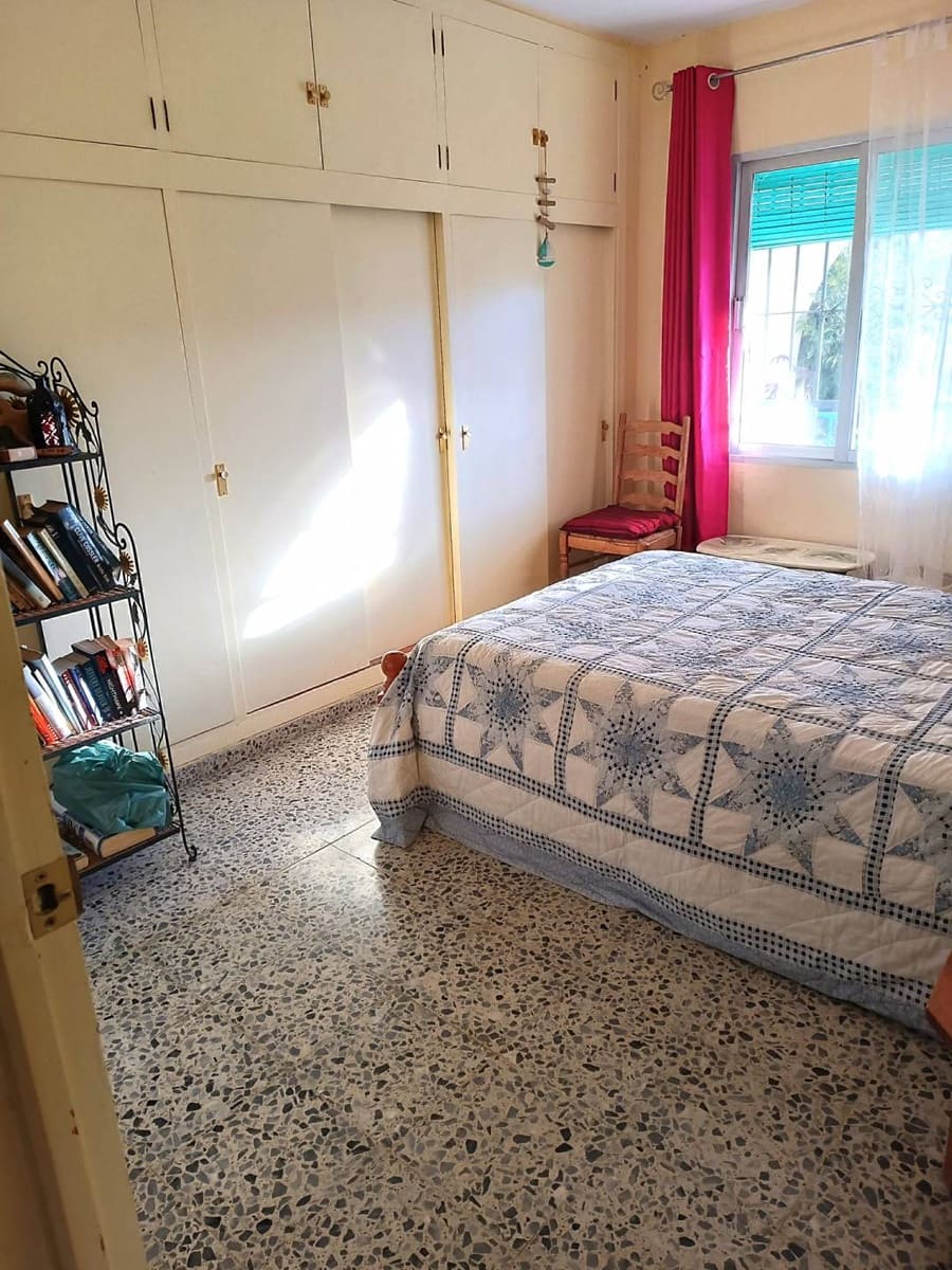 4 soveværelse Finca/Landehus til salg i Casares med swimmingpool - € 750.000 (Ref: 9638103)