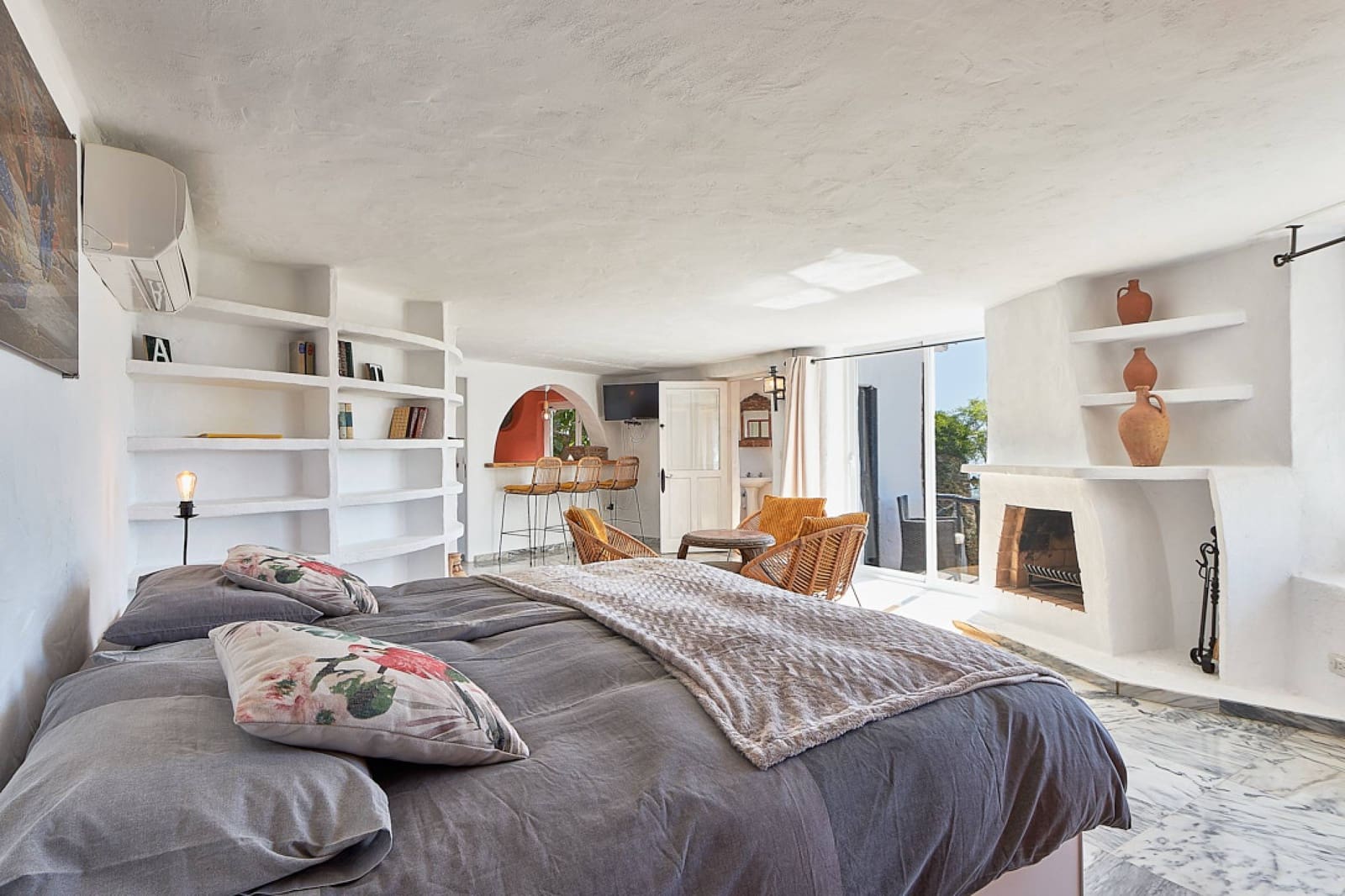 8 bedroom Finca/Country House for sale in Mijas with pool - € 2,790,000 (Ref: 9639761)