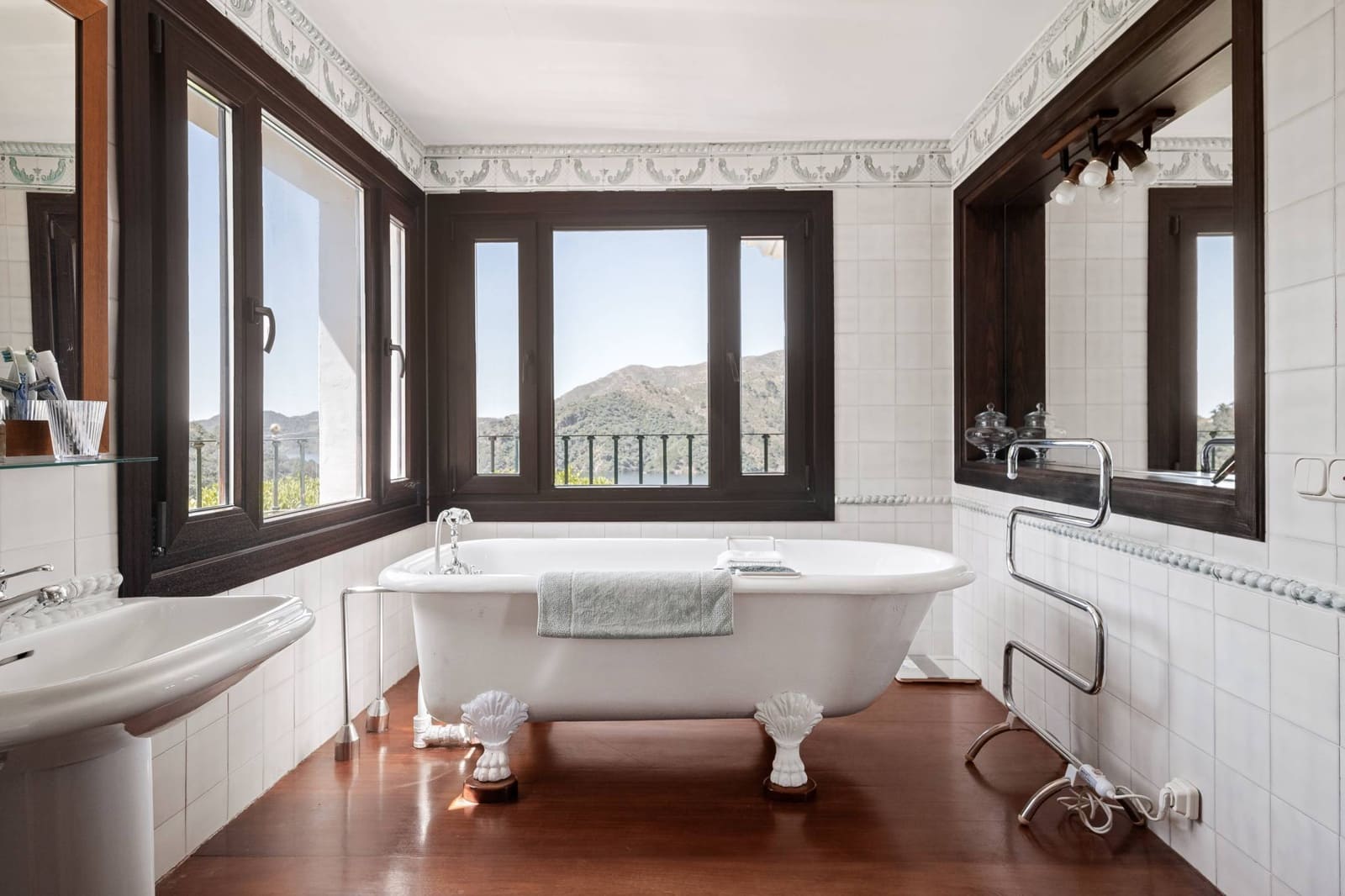 6 soveværelse Finca/Landehus til salg i Istan - € 4.995.000 (Ref: 9650414)