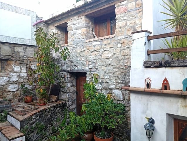 3 bedroom Townhouse for sale in Jimena de la Frontera - € 240,000 (Ref: 9672437)