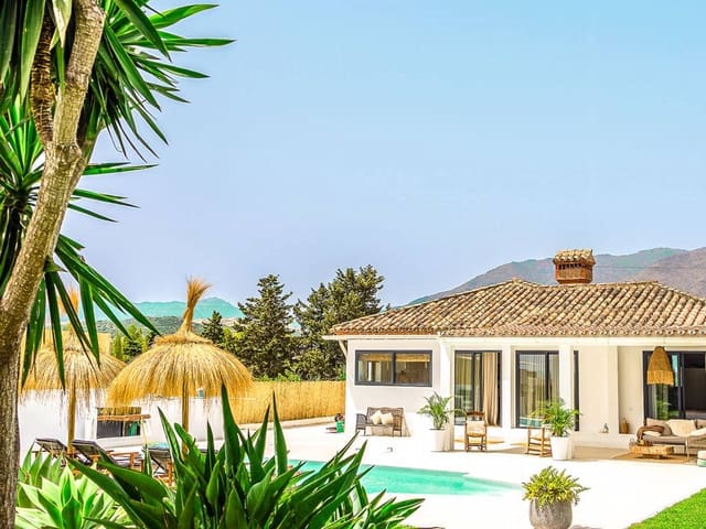 3 camera da letto Villa in vendita in Guadalobón, Estepona con piscina - 1.395.000 € (Rif: 9676438)