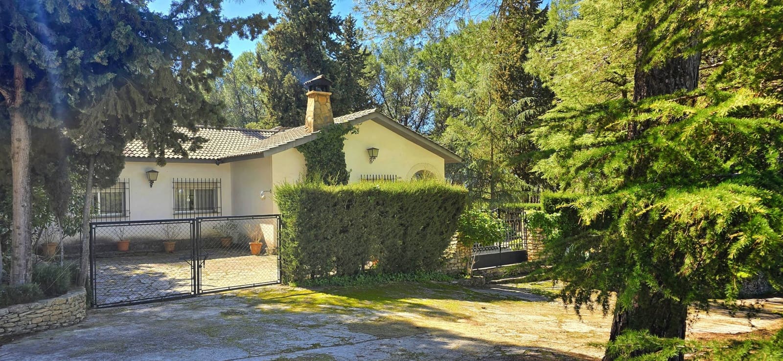 3 bedroom Finca/Country House for sale in Arriate with pool - € 520,000 (Ref: 9696871)