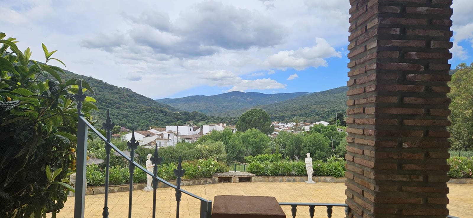 5 bedroom Hotel for sale in Gaucin - € 700,000 (Ref: 9720549)