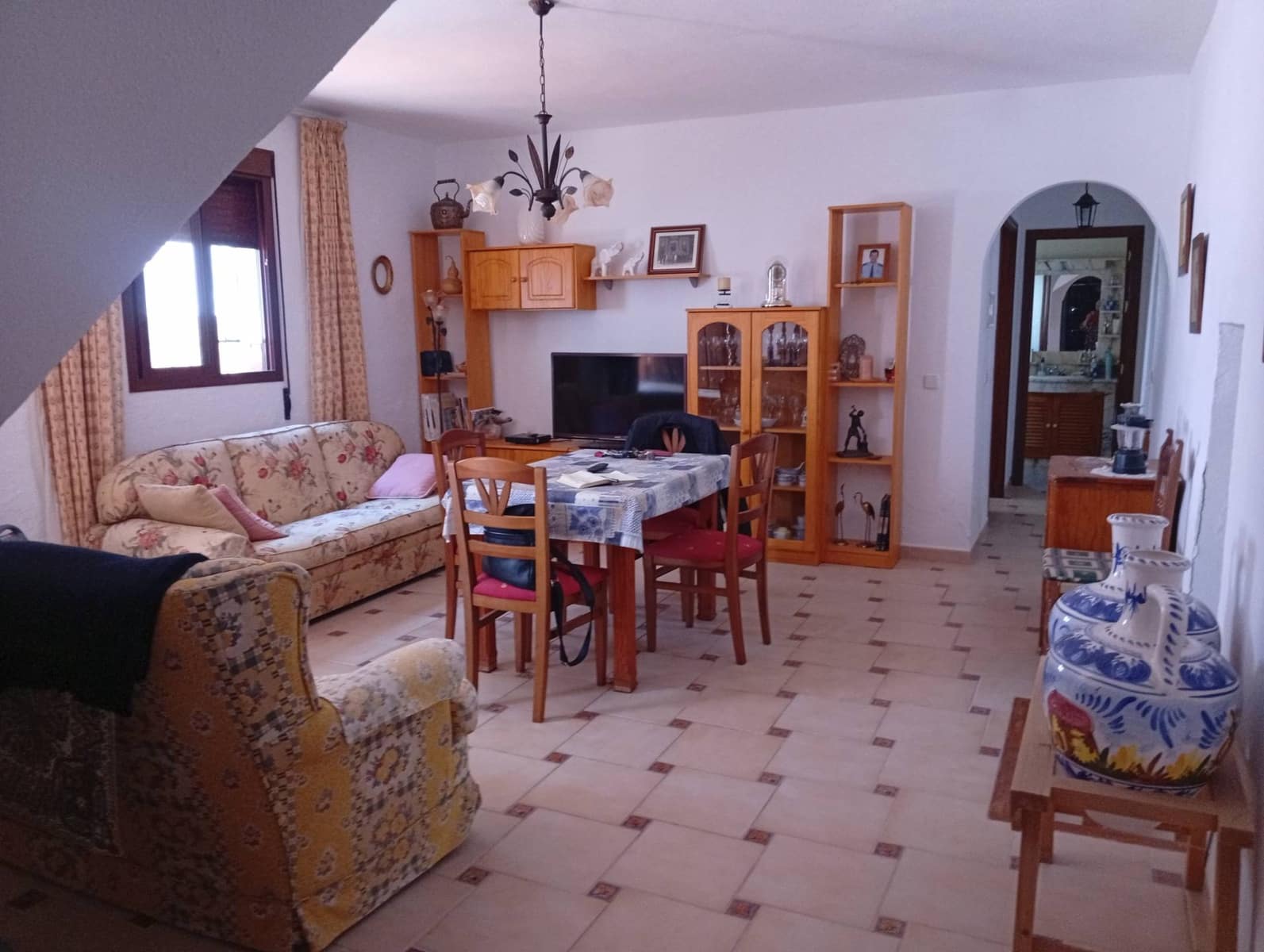 6 bedroom Villa for sale in Montejaque - € 185,000 (Ref: 9733376)