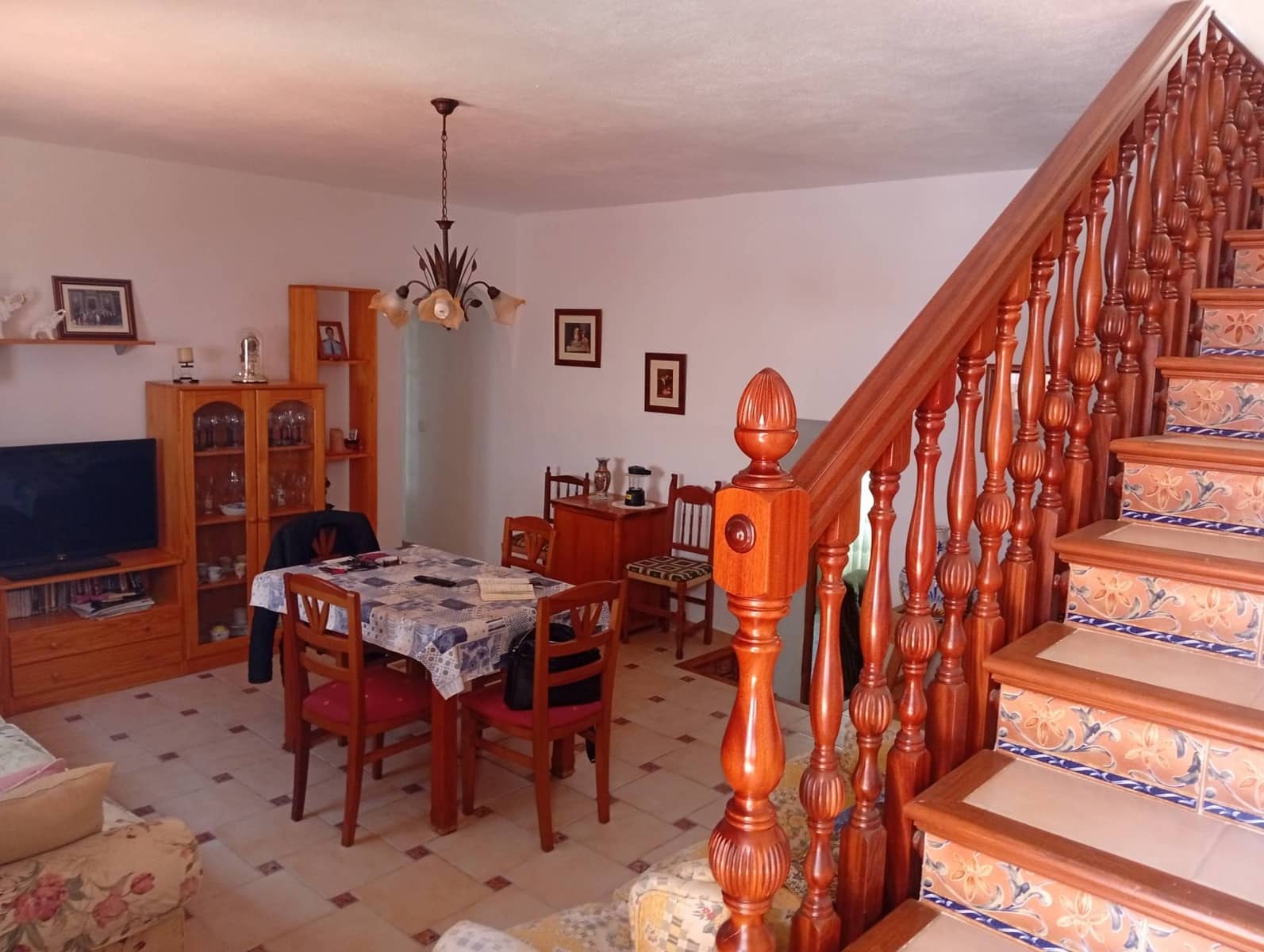 6 bedroom Villa for sale in Montejaque - € 185,000 (Ref: 9733376)