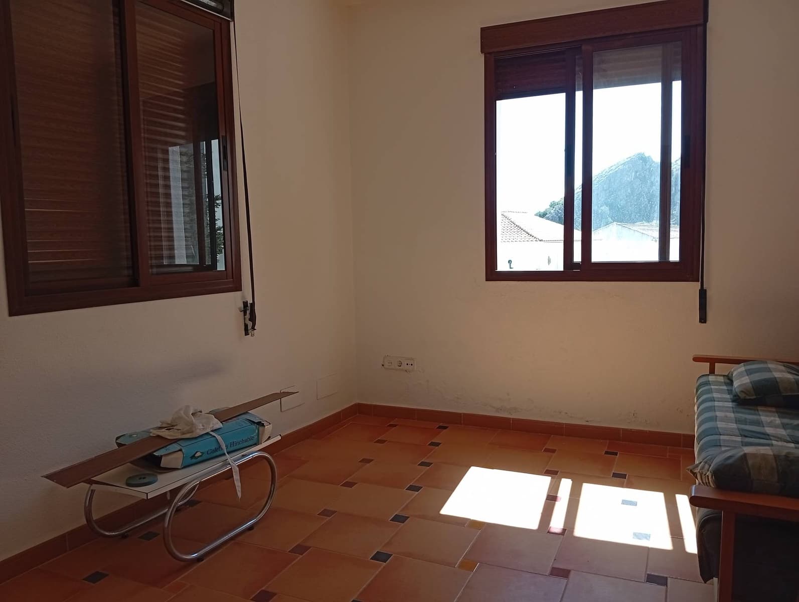 6 bedroom Villa for sale in Montejaque - € 185,000 (Ref: 9733376)