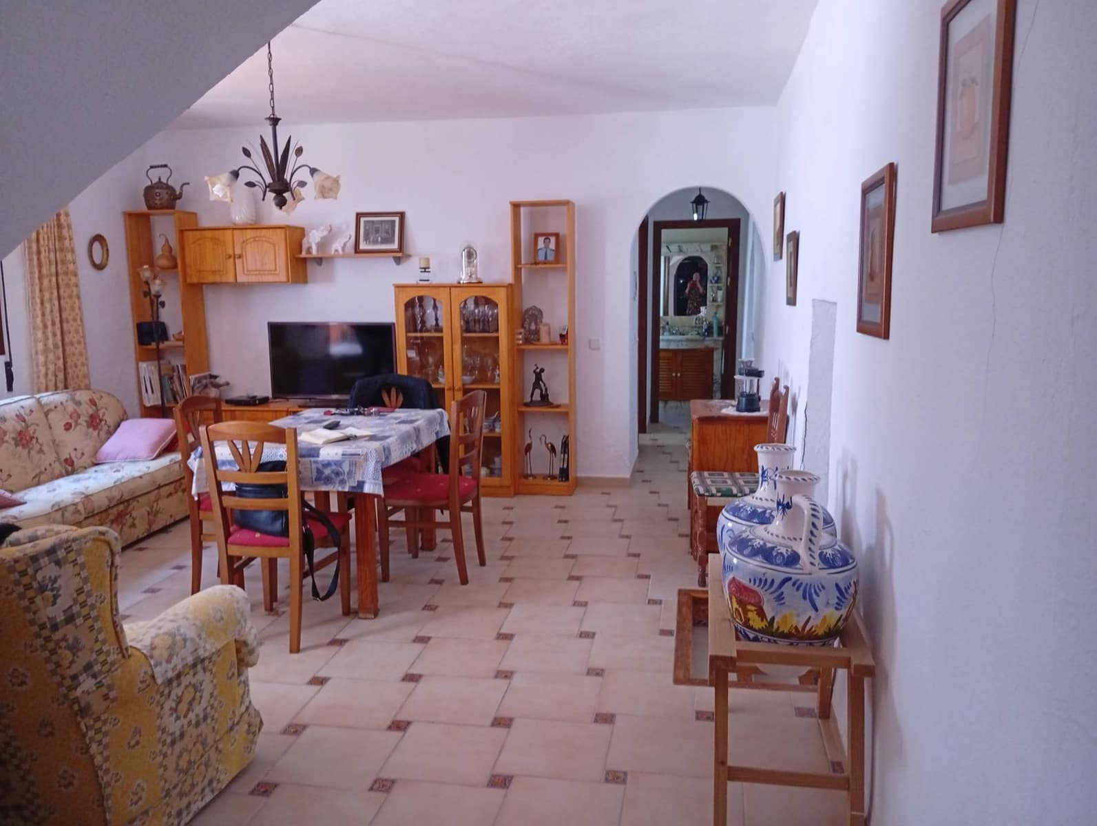 6 bedroom Villa for sale in Montejaque - € 185,000 (Ref: 9733376)