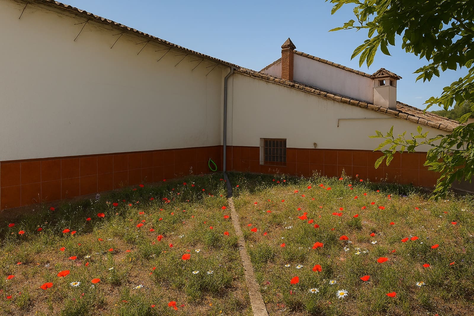 6 bedroom Villa for sale in Montejaque - € 185,000 (Ref: 9733376)