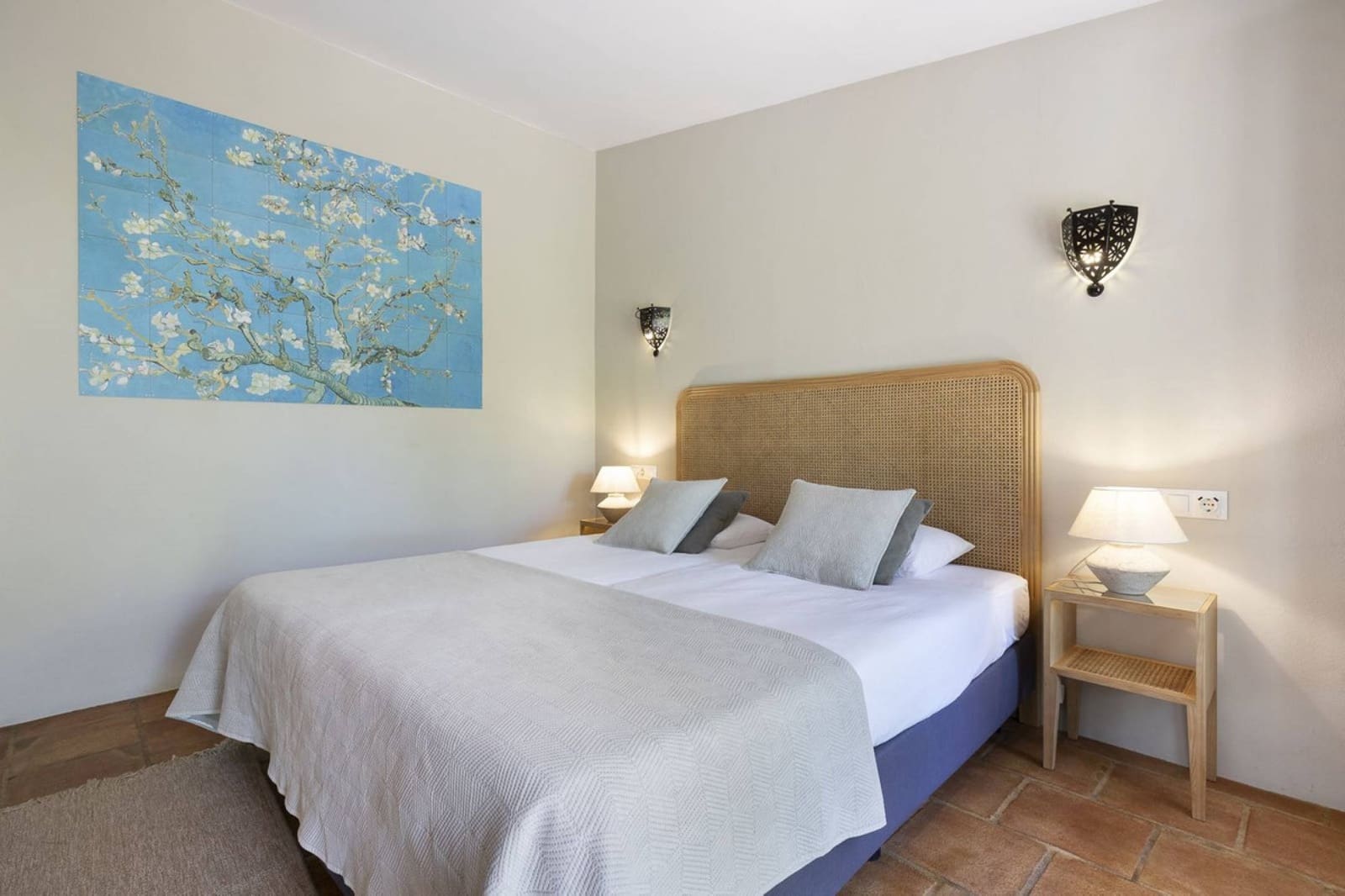 13 makuuhuone Hotelli myytävänä paikassa Villanueva de la Concepcion mukana uima-altaan - 1 999 000 € (Ref: 9756295)