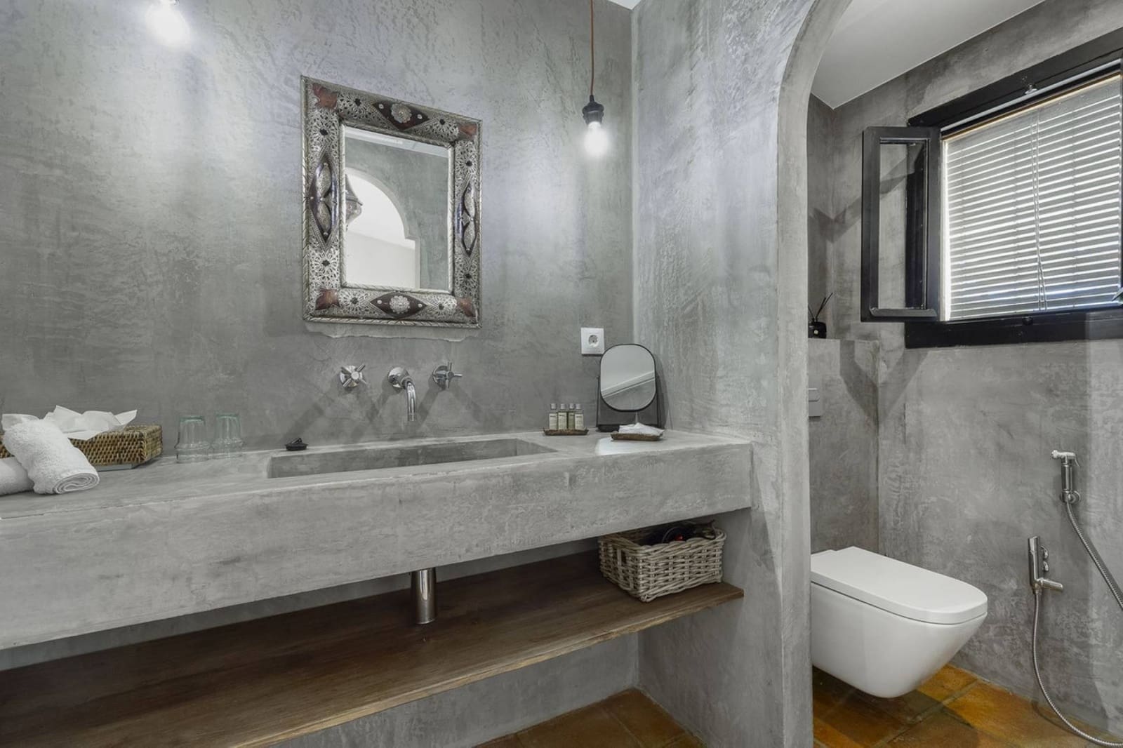 13 makuuhuone Hotelli myytävänä paikassa Villanueva de la Concepcion mukana uima-altaan - 1 999 000 € (Ref: 9756295)