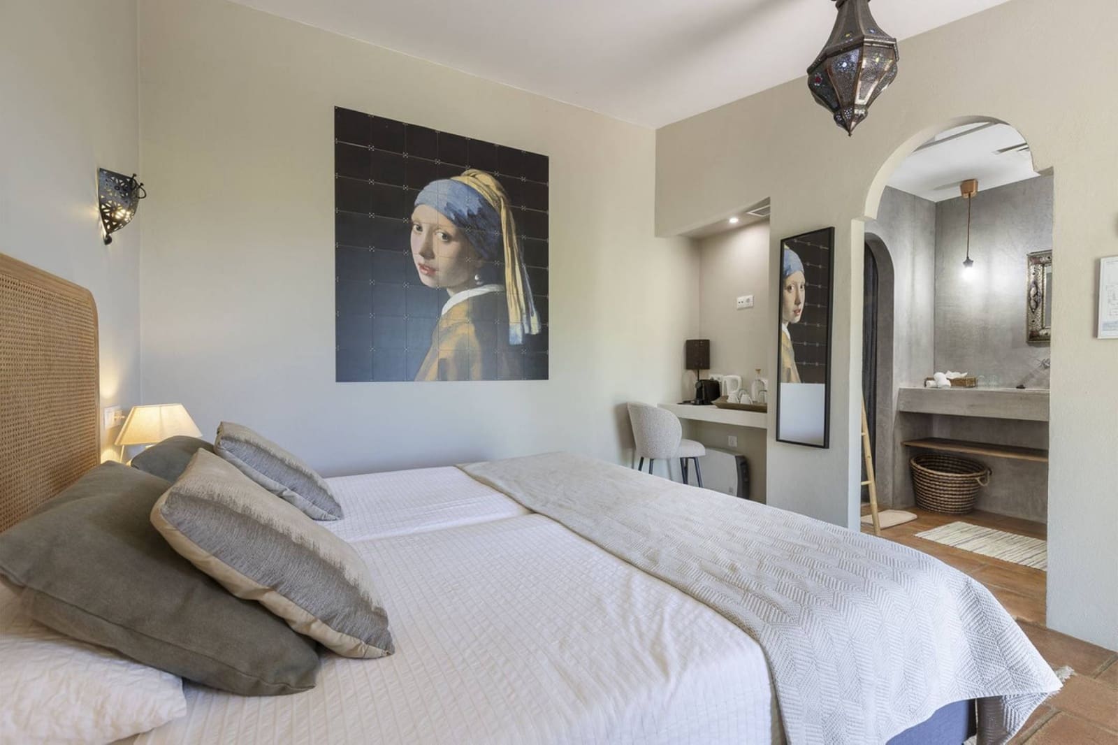 13 makuuhuone Hotelli myytävänä paikassa Villanueva de la Concepcion mukana uima-altaan - 1 999 000 € (Ref: 9756295)