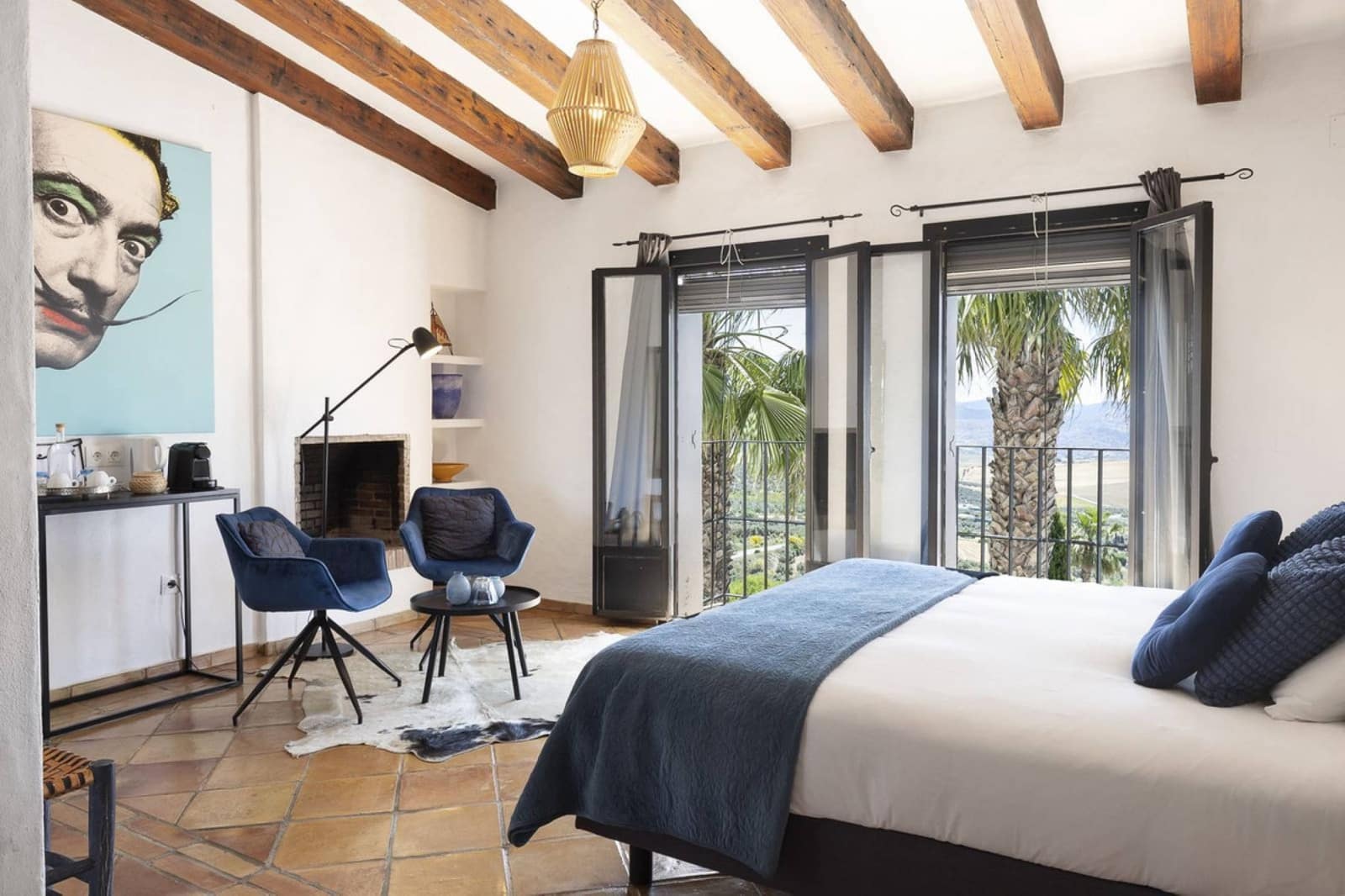 13 makuuhuone Hotelli myytävänä paikassa Villanueva de la Concepcion mukana uima-altaan - 1 999 000 € (Ref: 9756295)