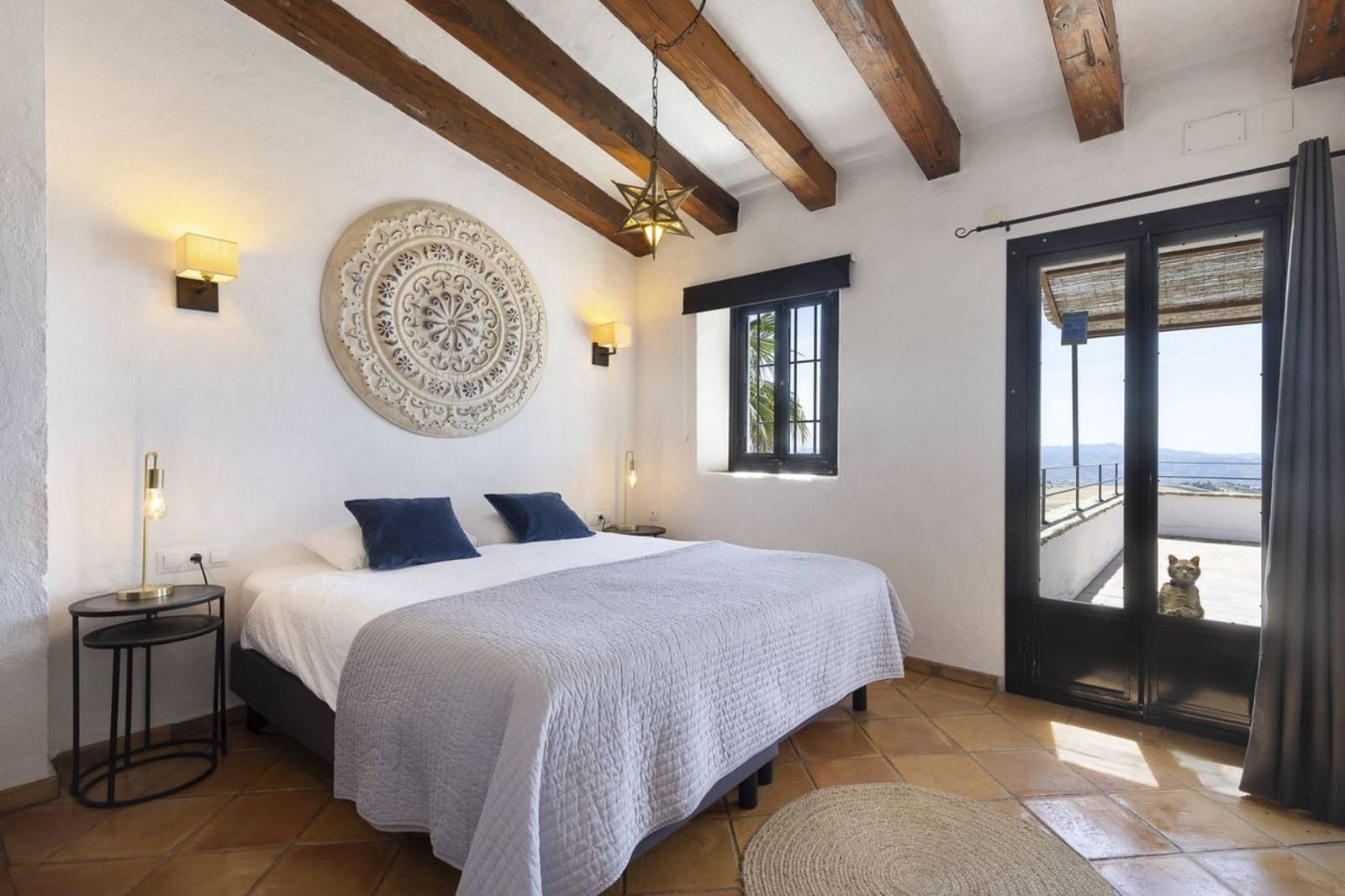 13 makuuhuone Hotelli myytävänä paikassa Villanueva de la Concepcion mukana uima-altaan - 1 999 000 € (Ref: 9756295)