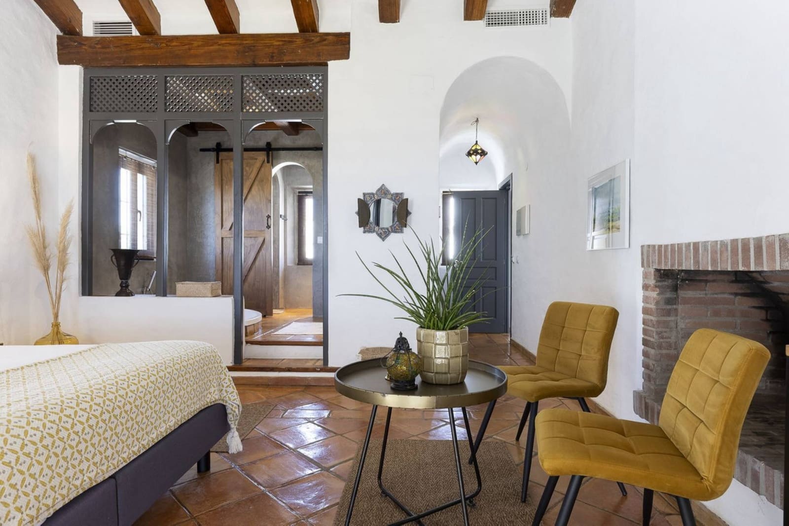 13 makuuhuone Hotelli myytävänä paikassa Villanueva de la Concepcion mukana uima-altaan - 1 999 000 € (Ref: 9756295)