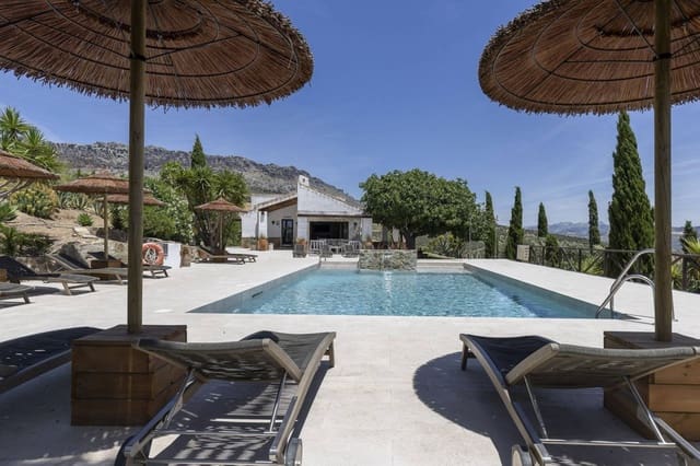 13 makuuhuone Hotelli myytävänä paikassa Villanueva de la Concepcion mukana uima-altaan - 1 999 000 € (Ref: 9756295)