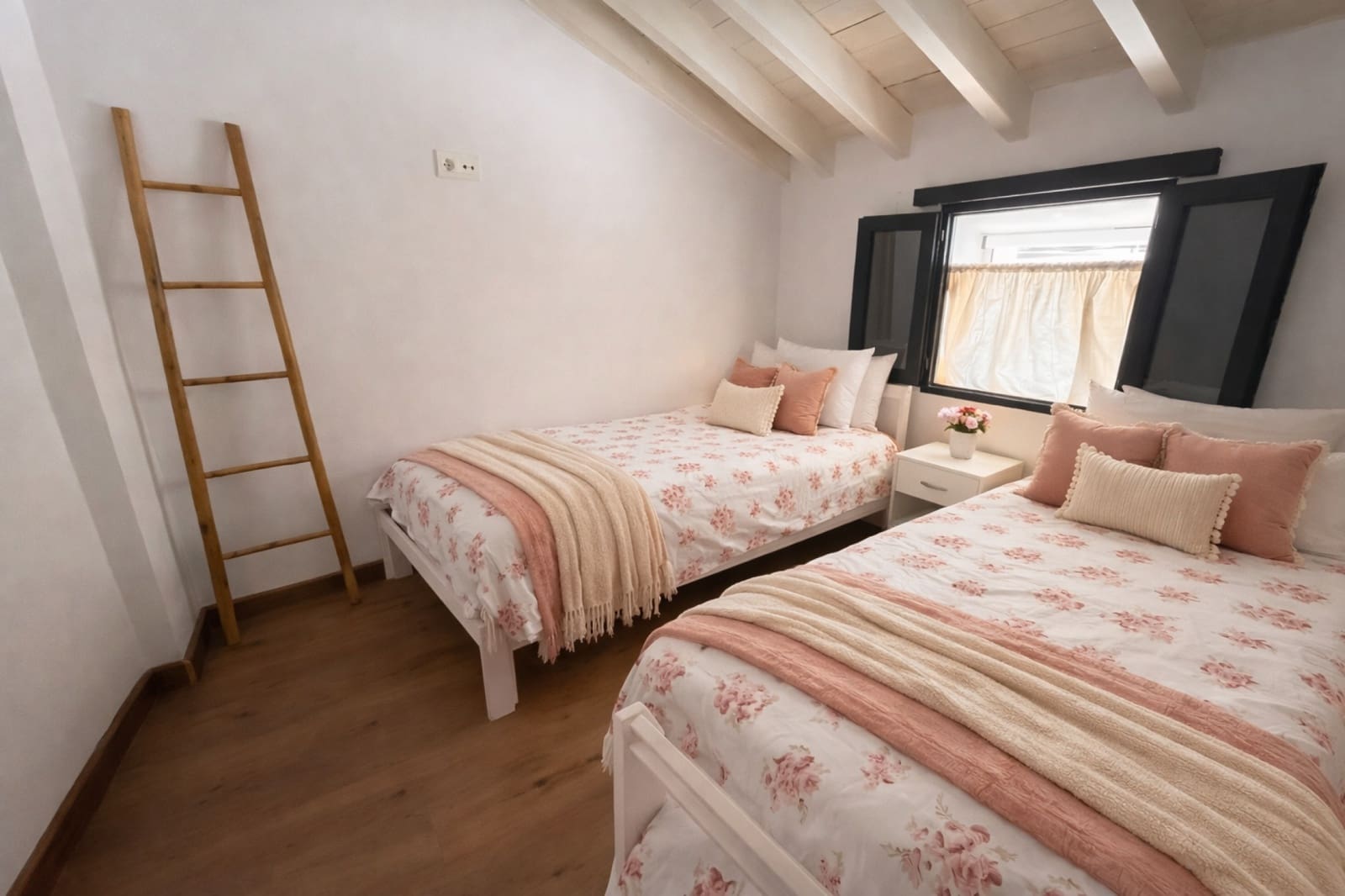 2 chambre Maison de Ville à vendre à Montejaque avec piscine - 179 000 € (Ref: 9782895)