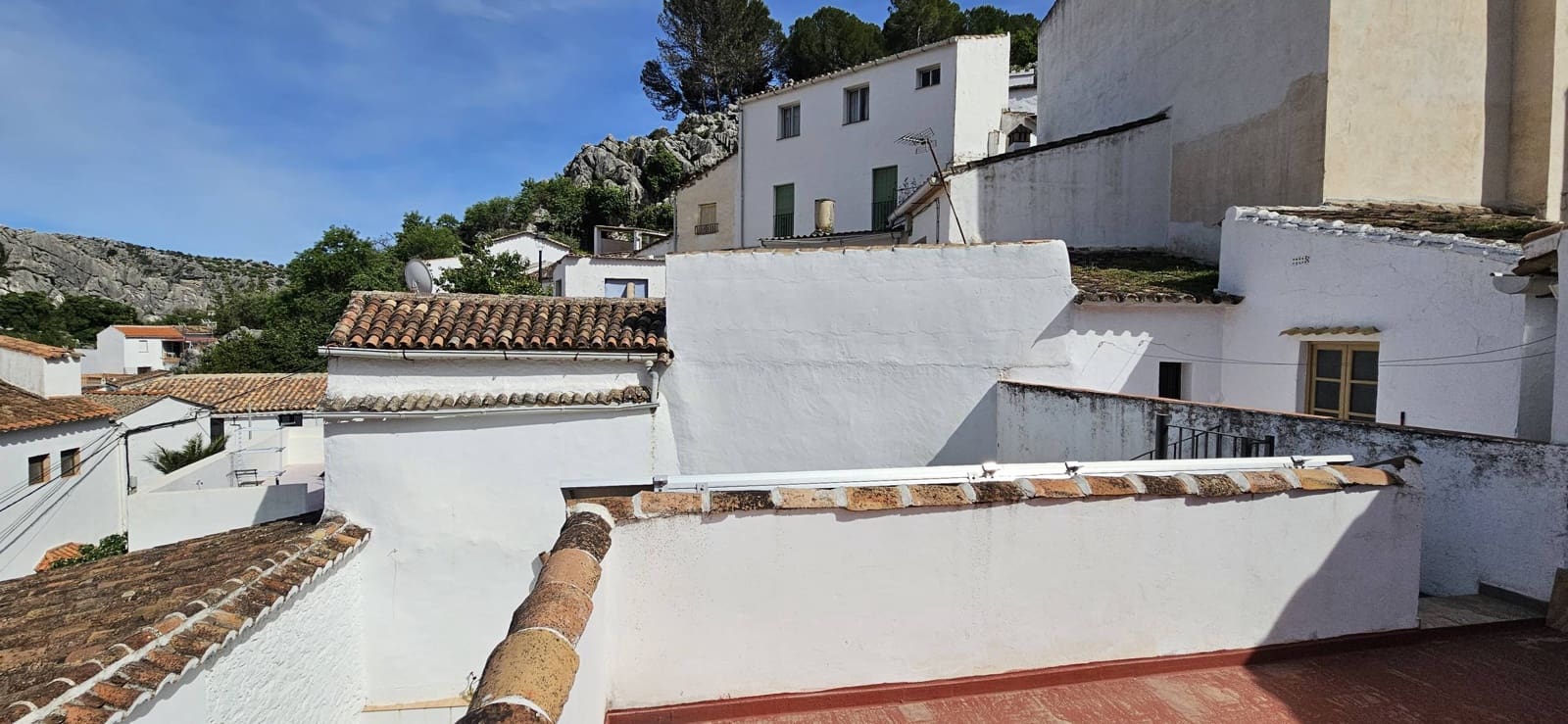 2 chambre Maison de Ville à vendre à Montejaque avec piscine - 179 000 € (Ref: 9782895)