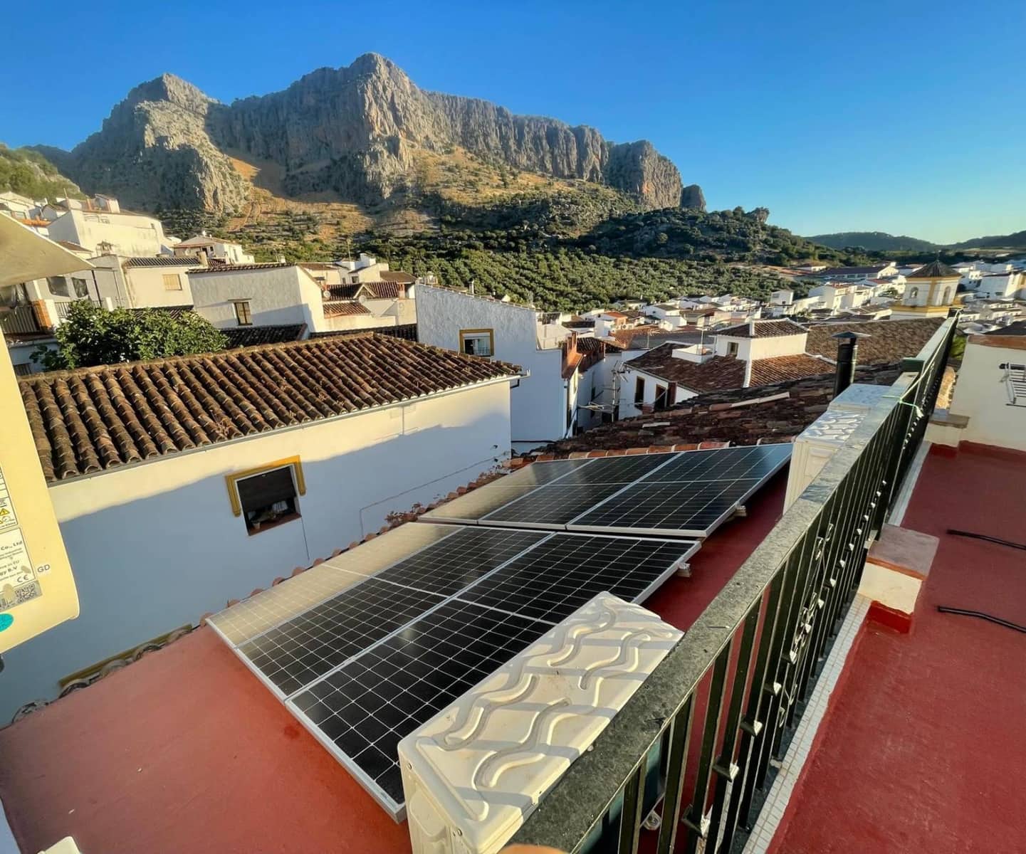 2 chambre Maison de Ville à vendre à Montejaque avec piscine - 179 000 € (Ref: 9782895)