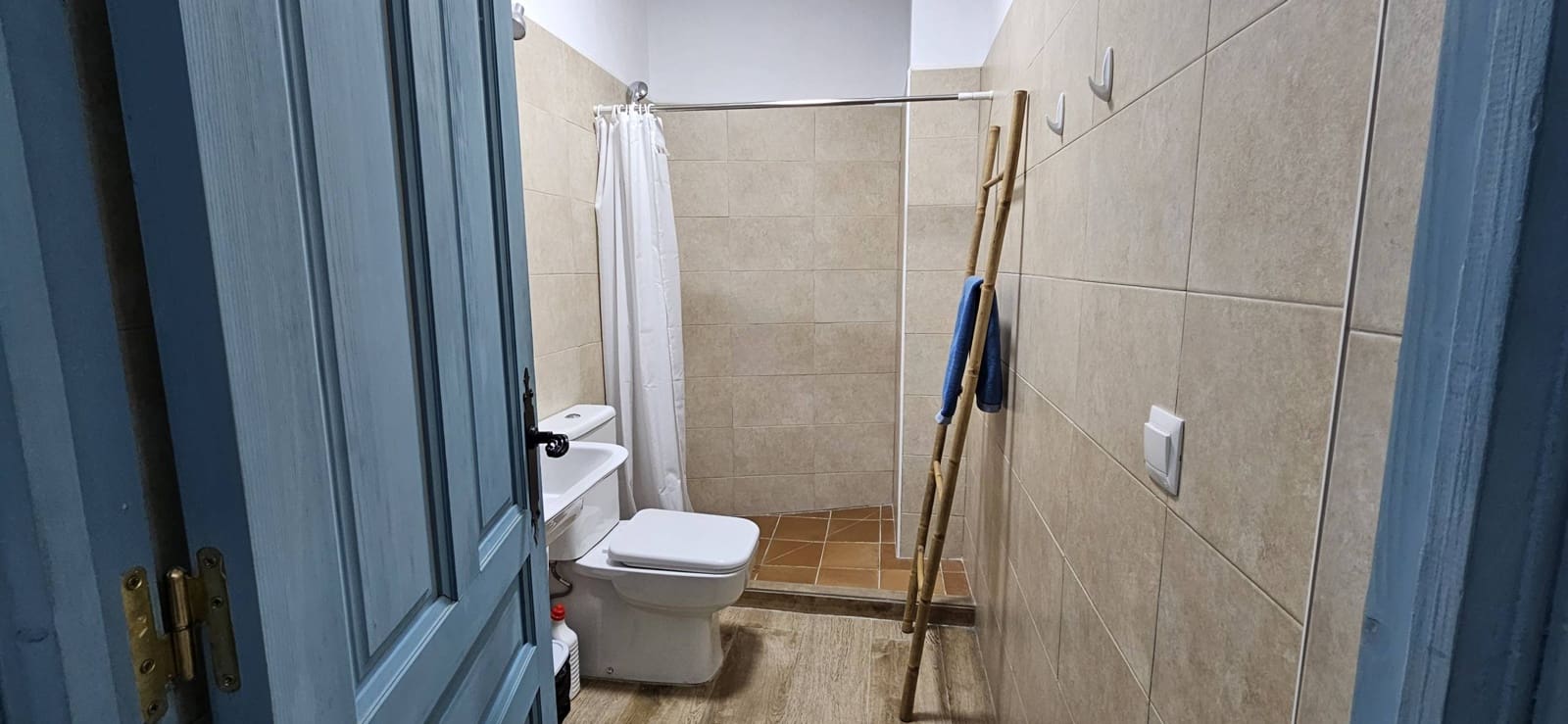 3 bedroom Villa for sale in Montejaque with pool - € 215,000 (Ref: 9783729)