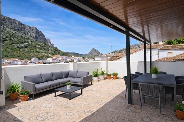 3 soveværelse Villa til salg i Montejaque med swimmingpool - € 215.000 (Ref: 9783729)