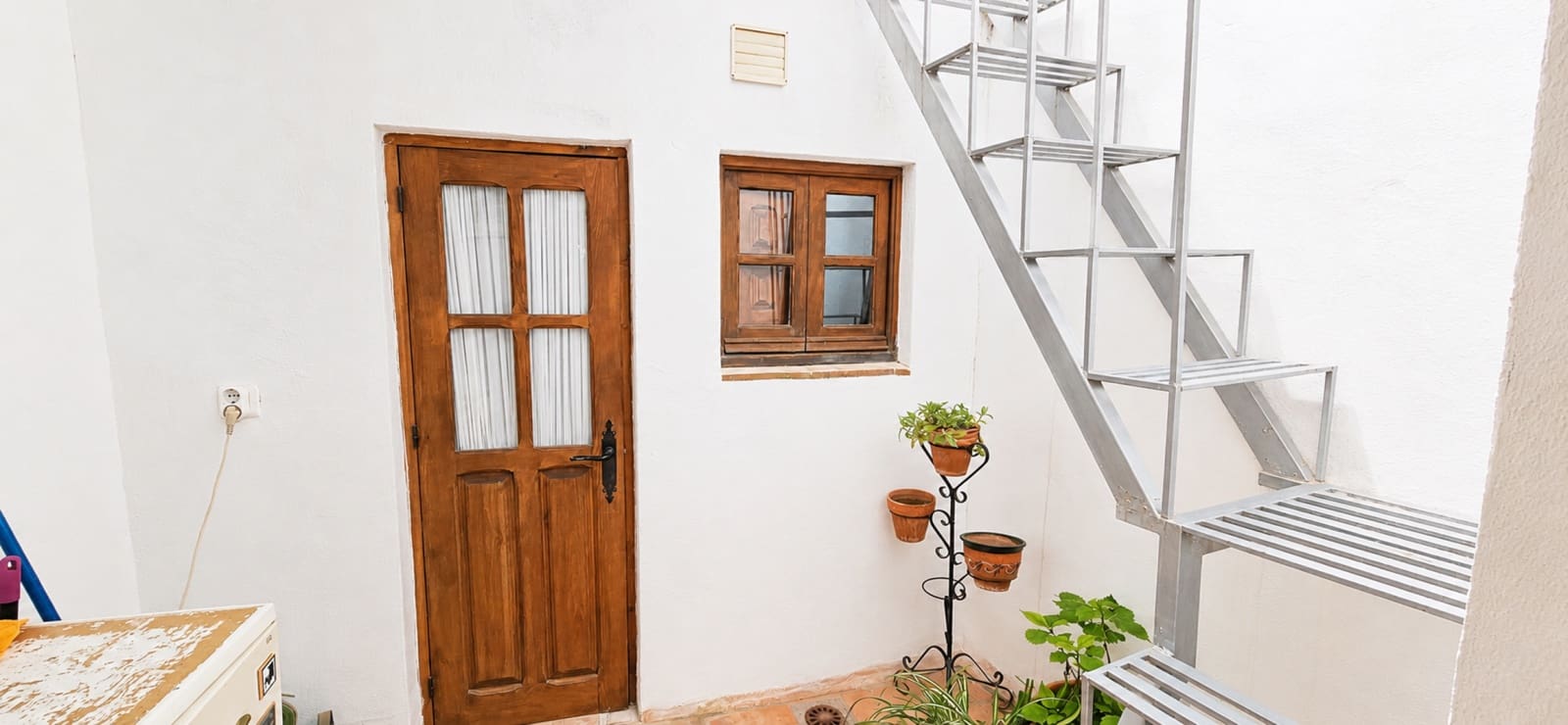 2 bedroom Townhouse for sale in Montejaque - € 105,000 (Ref: 9821860)