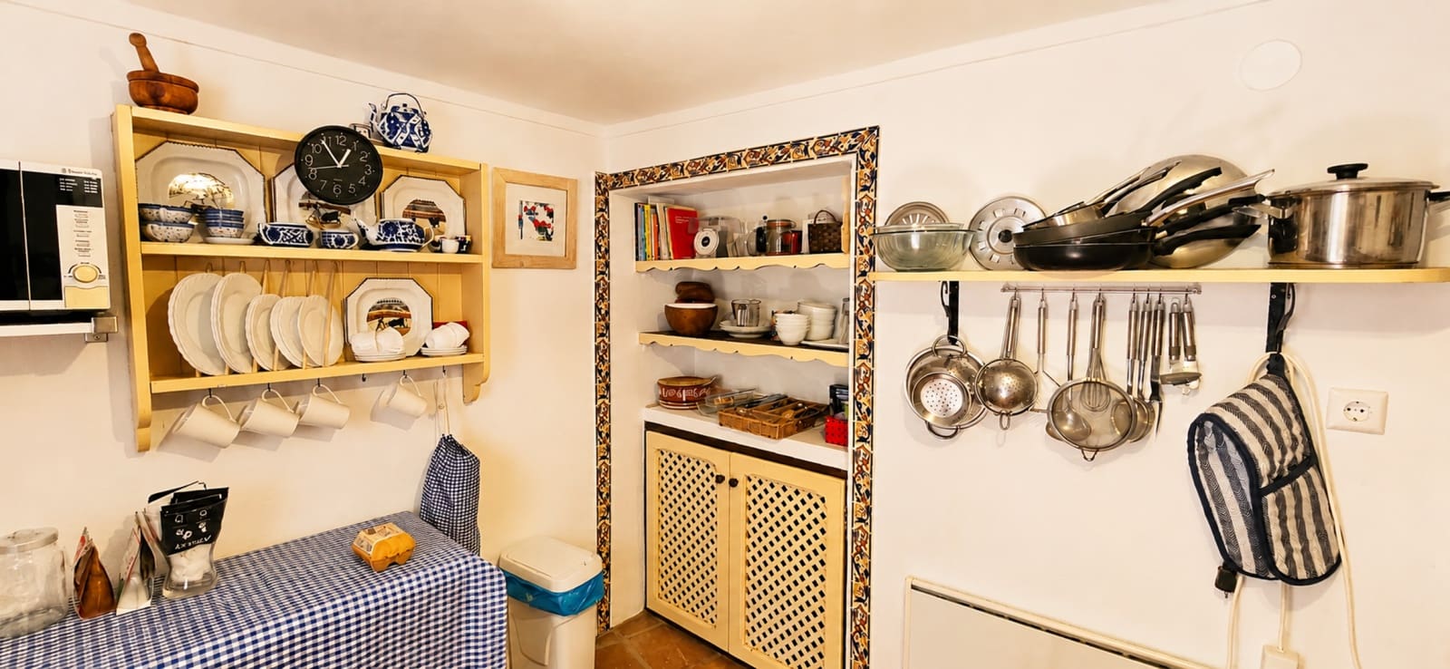 2 bedroom Townhouse for sale in Montejaque - € 105,000 (Ref: 9821860)